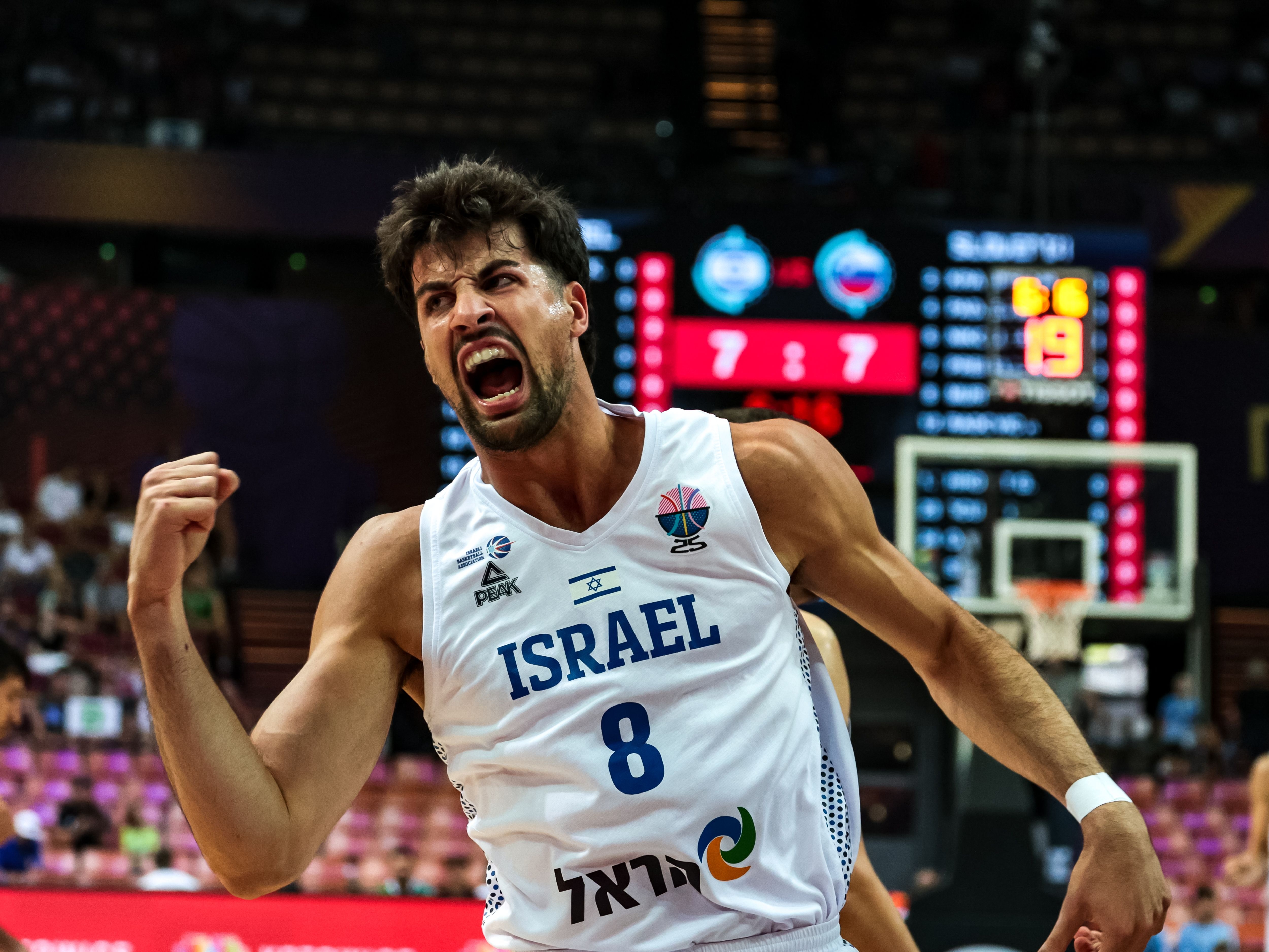 龙珠体育直播-杨瀚森队友！阿夫迪亚欧锦赛场均24.0分6.8篮板2.0助攻2.0抢断